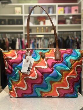 Kurt Geiger
London
Recycled
Shopper Bag New with tag sold out I. Stores